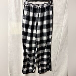 Victoria's Secret Black and White Plaid pj pants